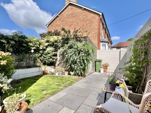 Photo 7- click for photo gallery